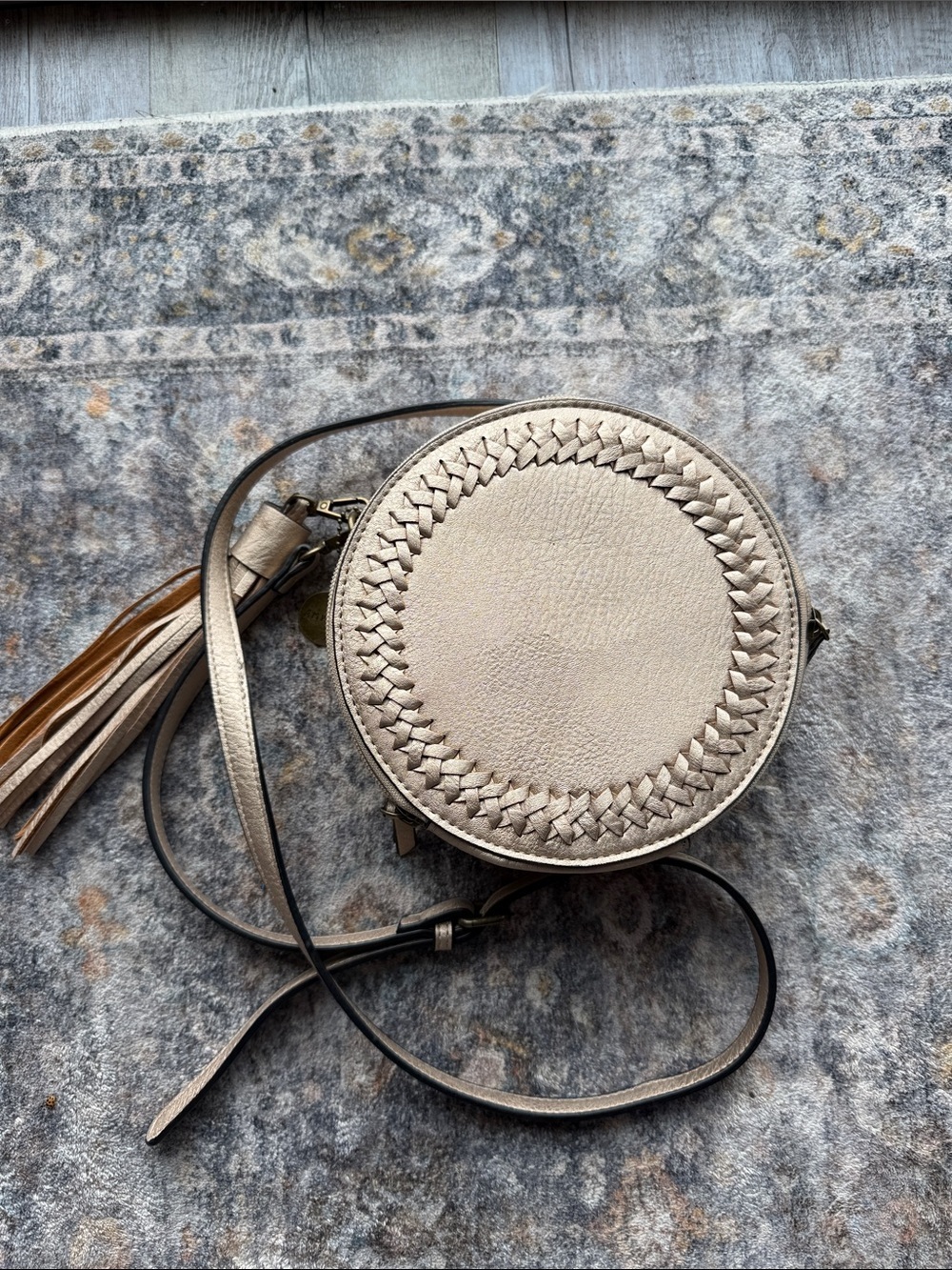 Round Woven-Trim Crossbody Bag in gold